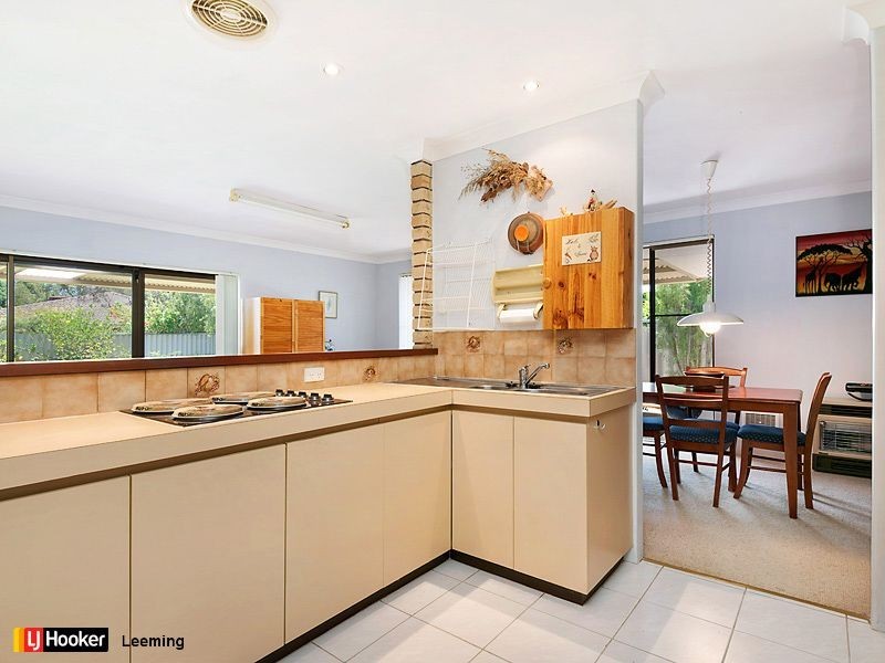 13 Farmhouse Drive, Bibra Lake WA 6163