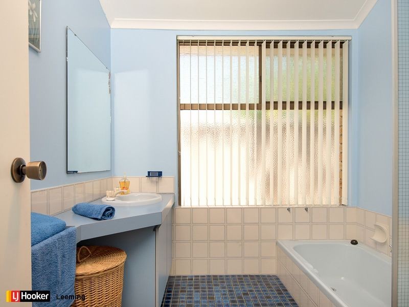 13 Farmhouse Drive, Bibra Lake WA 6163