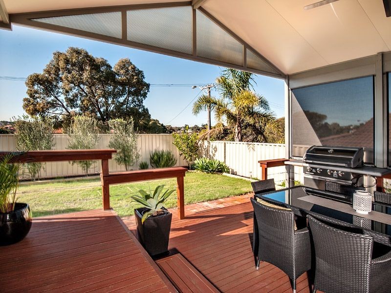 16 Hannibal Street, Palmyra WA 6157