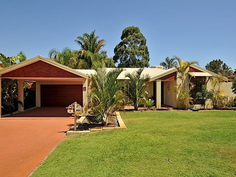 4 Ashton Place, Leeming WA 6149