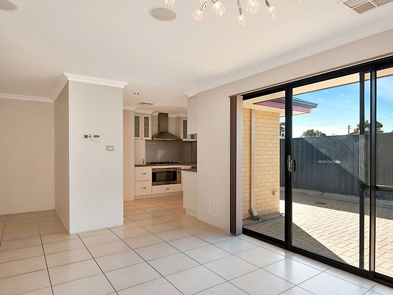 1 Kasarina Road, Riverton WA 6148