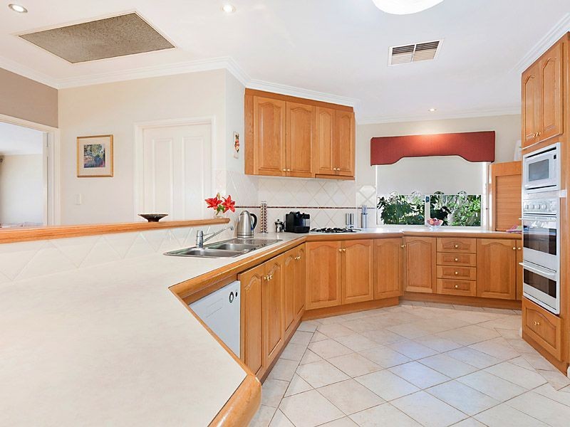 9 Wildwood Heights, Leeming WA 6149