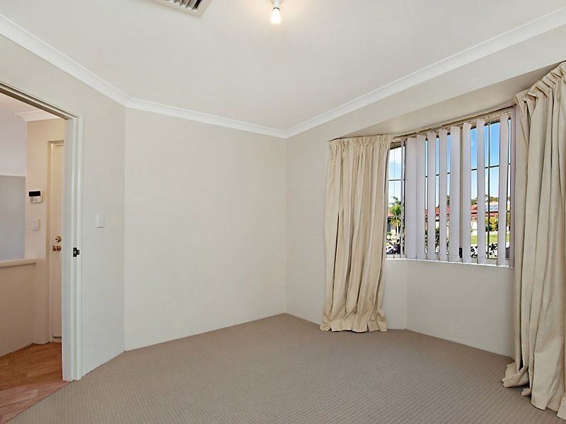 11 Hibbertia Close, Beeliar WA 6164