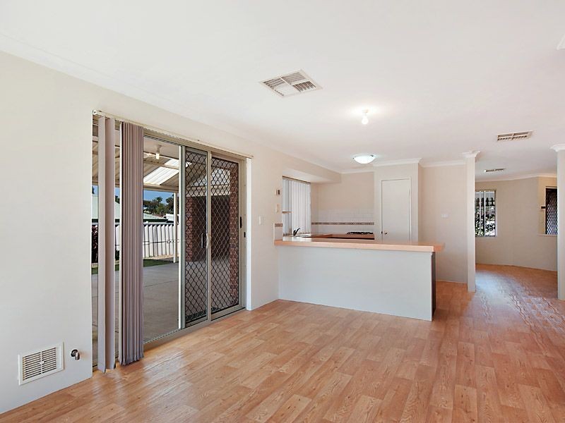 11 Hibbertia Close, Beeliar WA 6164
