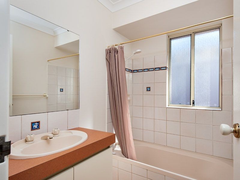 11 Hibbertia Close, Beeliar WA 6164