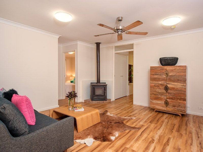 8 Devenish Way, Leeming WA 6149