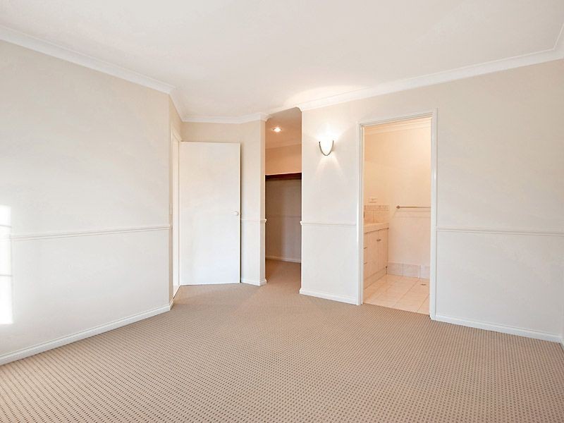 4 Cluelow Rise, Leeming WA 6149