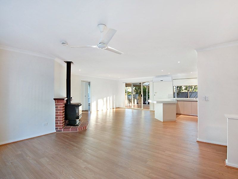 4 Cluelow Rise, Leeming WA 6149