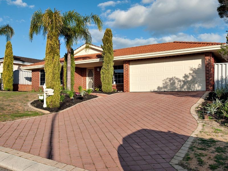 4 Cluelow Rise, Leeming WA 6149