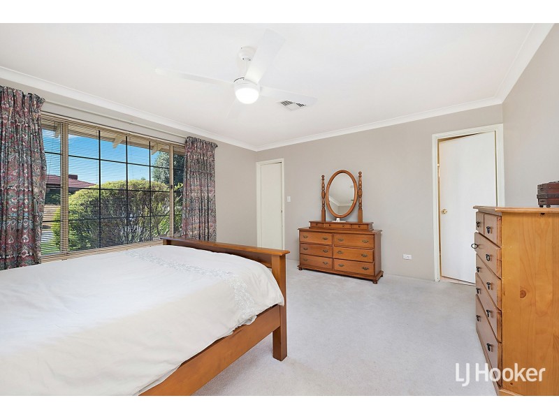 4 Heatherlea Parkway, Leeming WA 6149