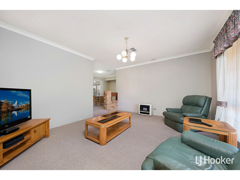 4 Heatherlea Parkway, Leeming WA 6149