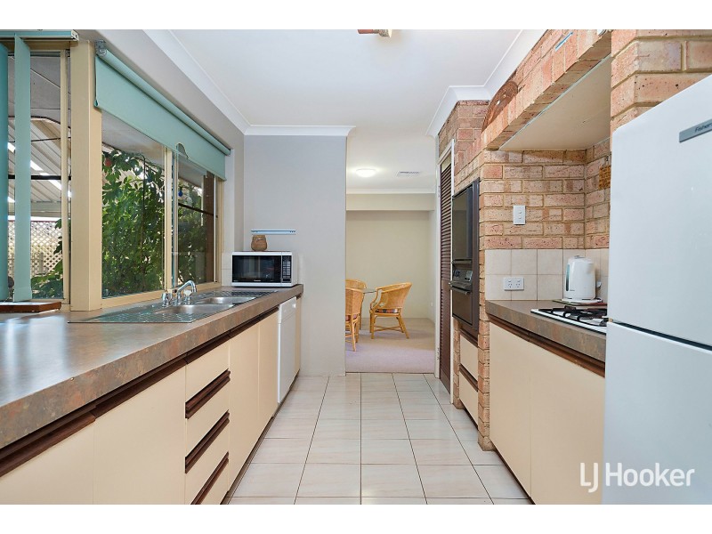 4 Heatherlea Parkway, Leeming WA 6149