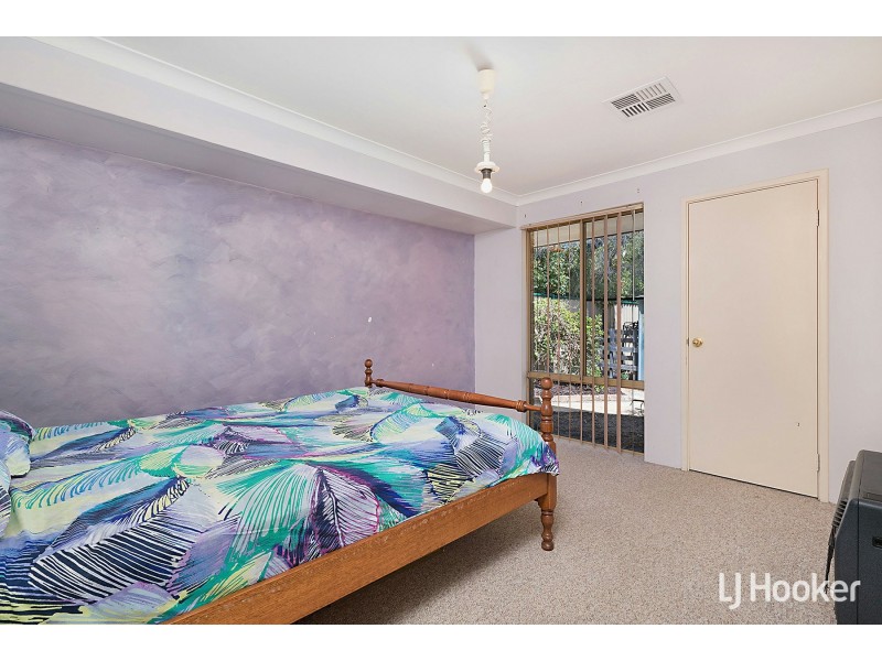 4 Heatherlea Parkway, Leeming WA 6149