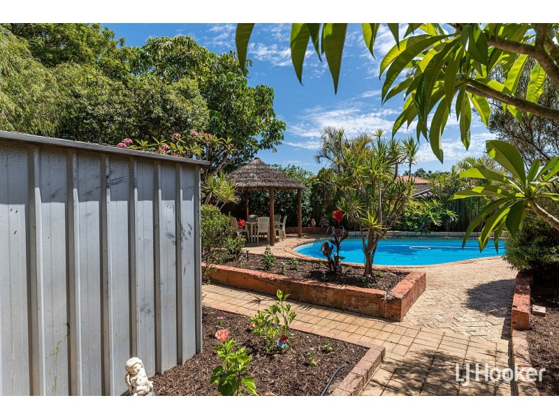 4 Heatherlea Parkway, Leeming WA 6149