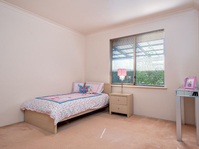 11 Evergreen Court, Leeming WA 6149