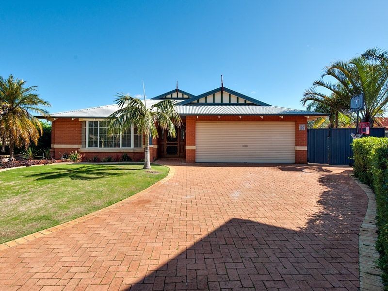 11 Evergreen Court, Leeming WA 6149