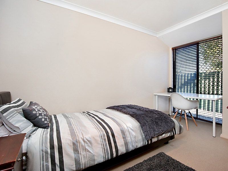 27 Cardinal Crescent, Leeming WA 6149