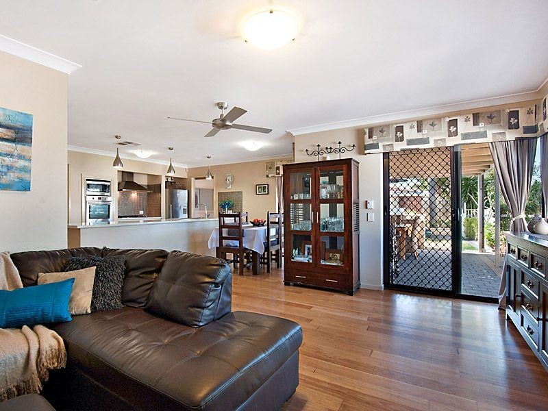 27 Cardinal Crescent, Leeming WA 6149