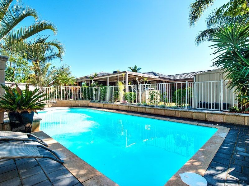 27 Cardinal Crescent, Leeming WA 6149