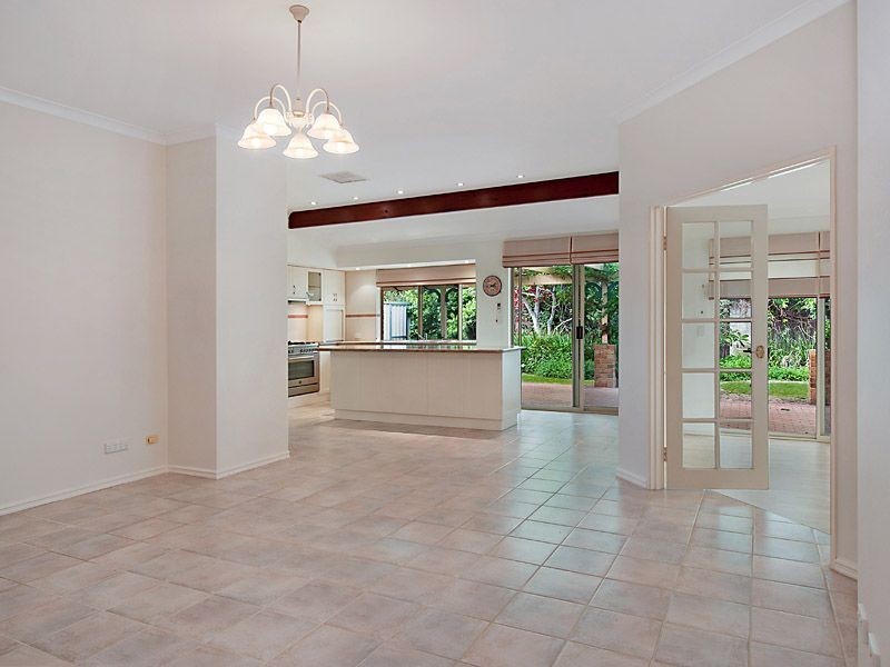 5 Coolum Mews, Jandakot WA 6164