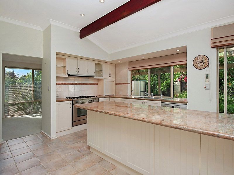 5 Coolum Mews, Jandakot WA 6164