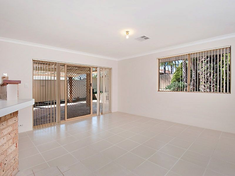 20 Gwalia Place, Bibra Lake WA 6163