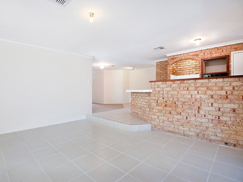 20 Gwalia Place, Bibra Lake WA 6163