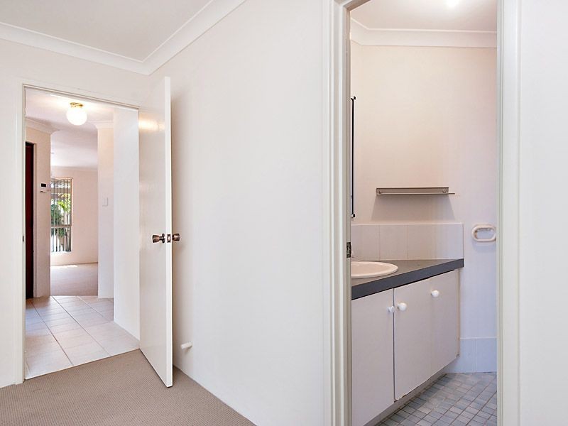 20 Gwalia Place, Bibra Lake WA 6163