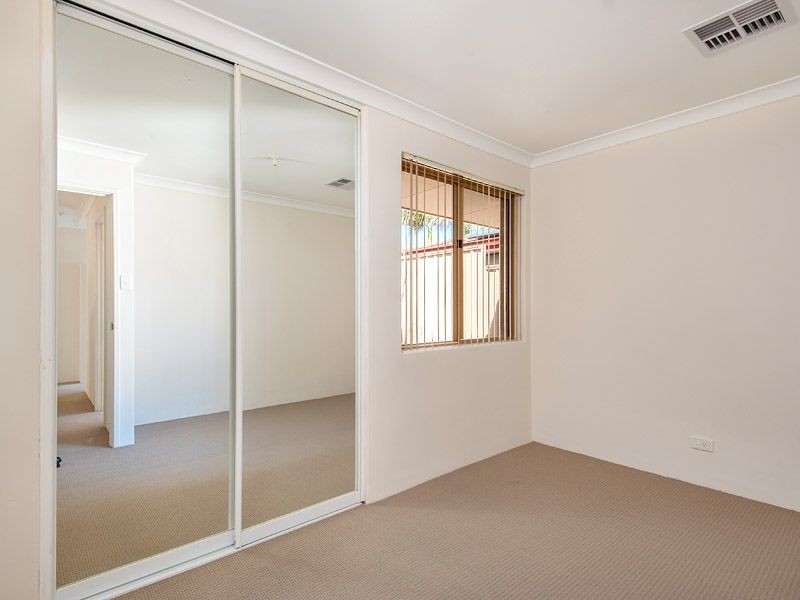 20 Gwalia Place, Bibra Lake WA 6163