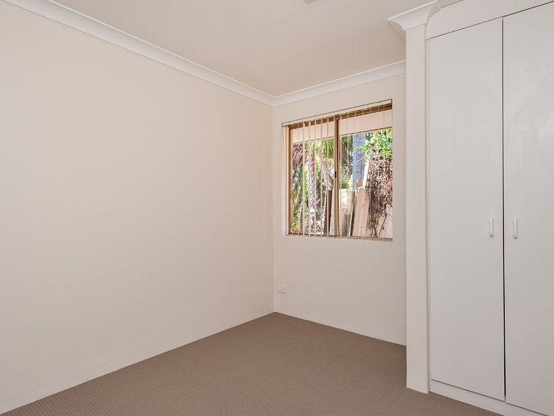 20 Gwalia Place, Bibra Lake WA 6163