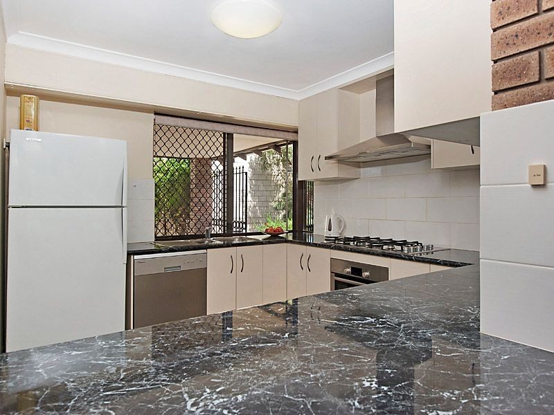 5B Foley Court, Leeming WA 6149