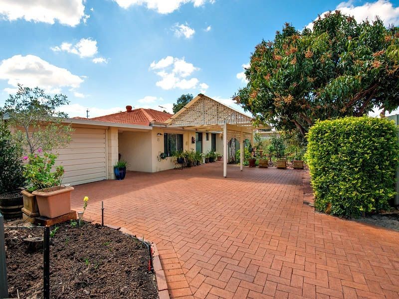 15 Matthew Avenue, Leeming WA 6149