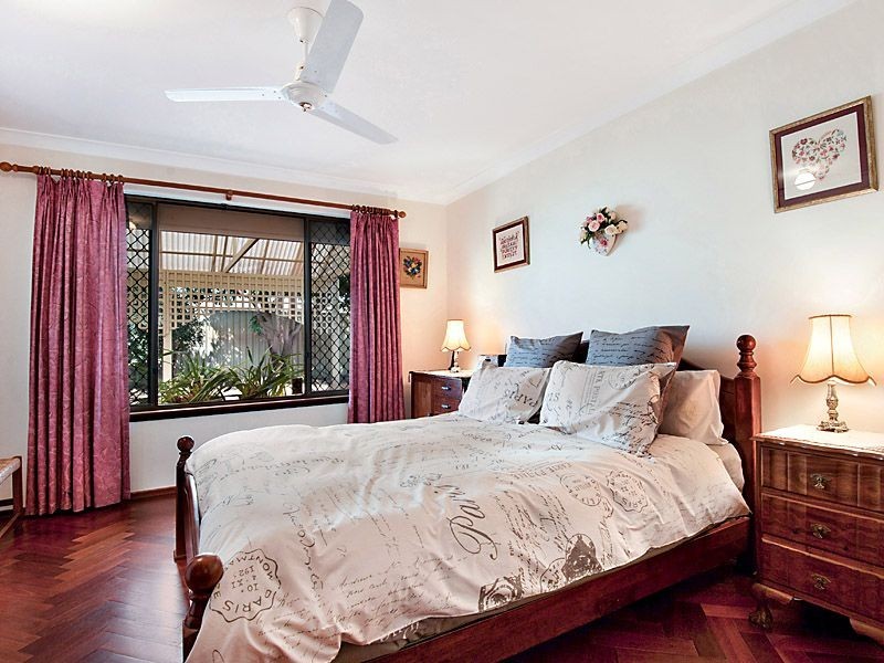 15 Matthew Avenue, Leeming WA 6149