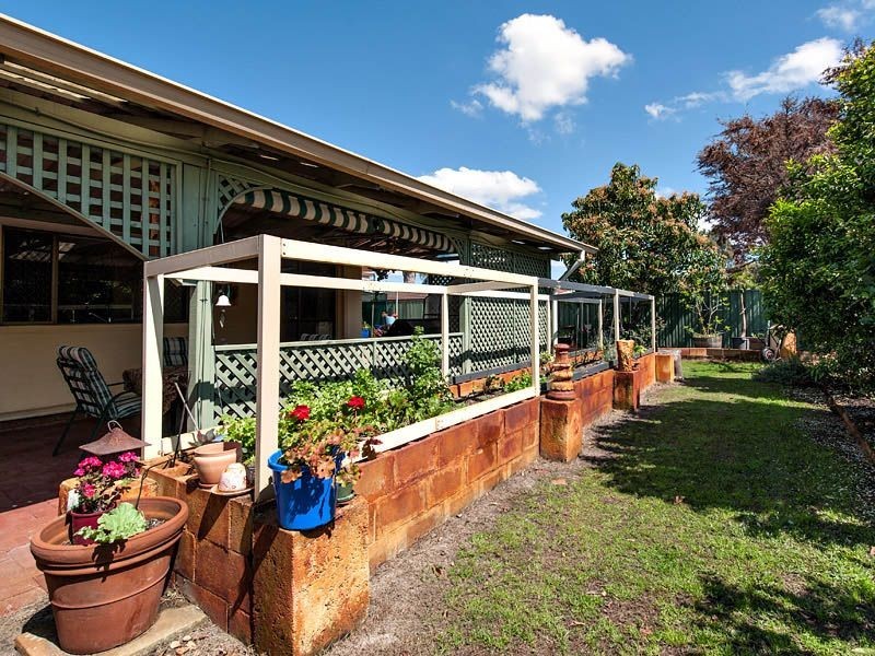 15 Matthew Avenue, Leeming WA 6149