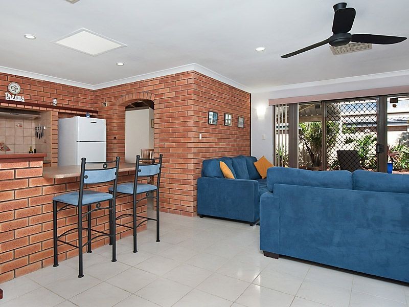 14 Crago Road, Leeming WA 6149