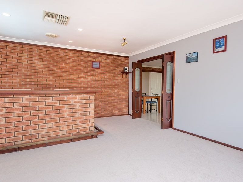 14 Crago Road, Leeming WA 6149