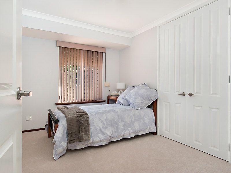 14 Crago Road, Leeming WA 6149