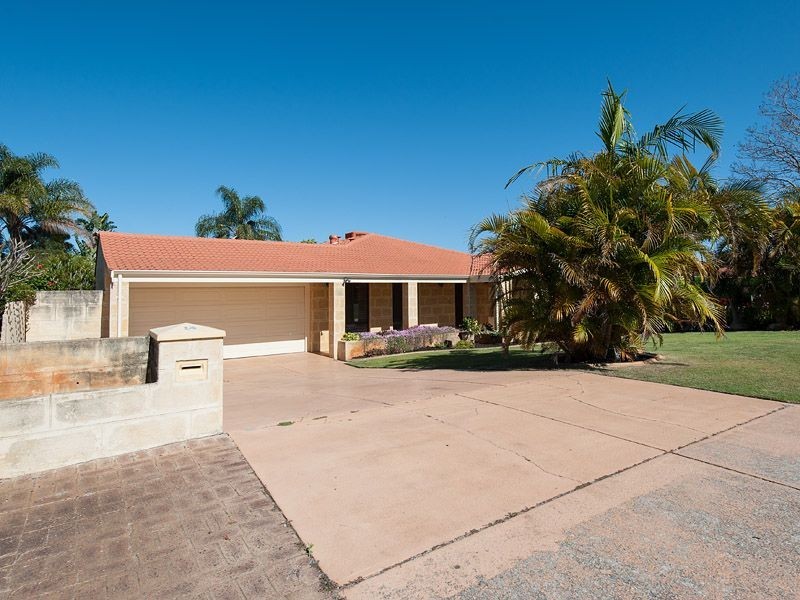 14 Crago Road, Leeming WA 6149