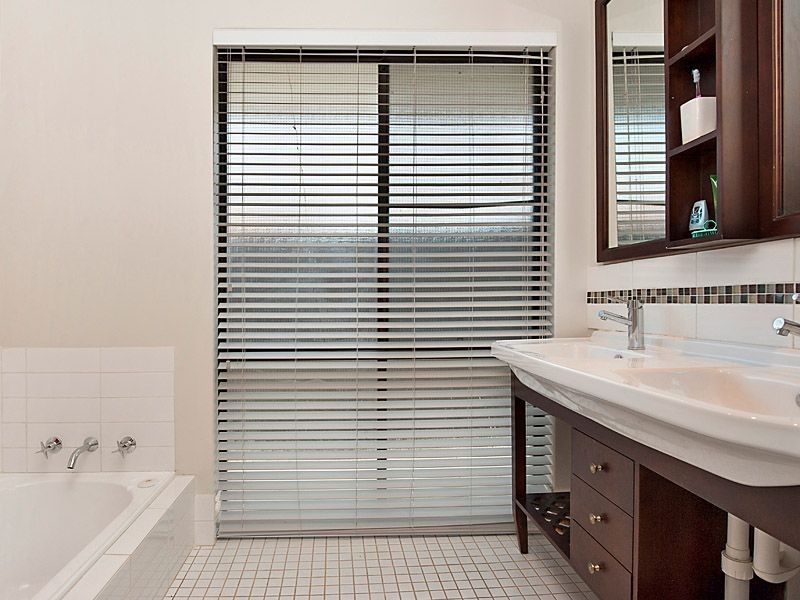 21 Gladstone Road, Leeming WA 6149