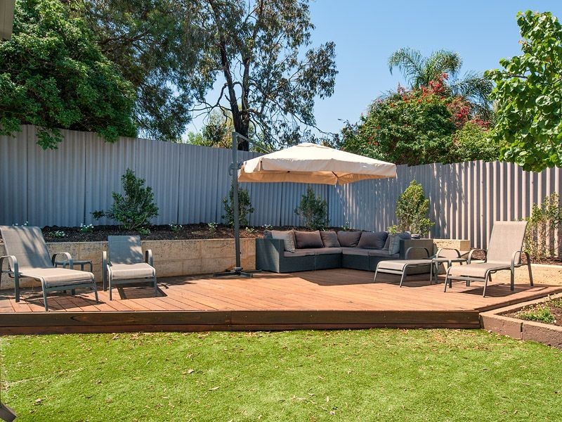 21 Gladstone Road, Leeming WA 6149