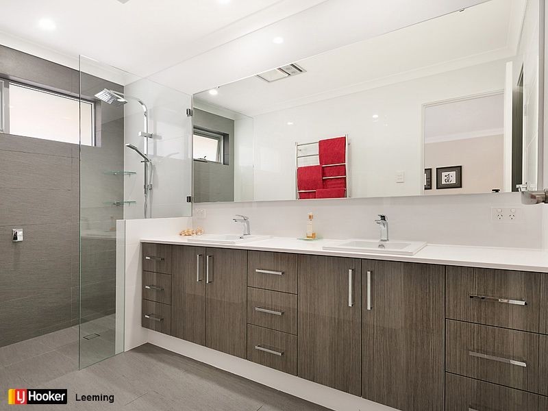 7 Greenlea Rise, Leeming WA 6149