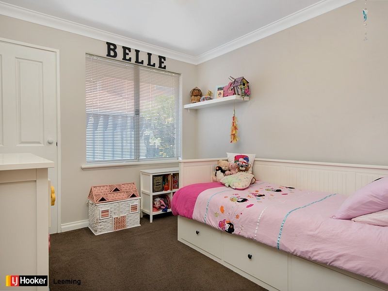 7 Greenlea Rise, Leeming WA 6149