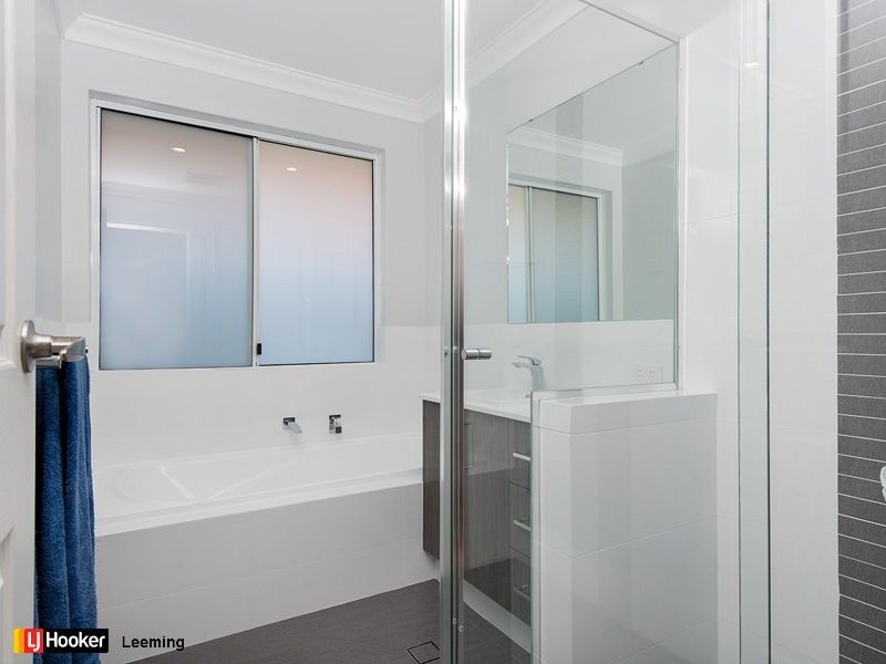 7 Greenlea Rise, Leeming WA 6149