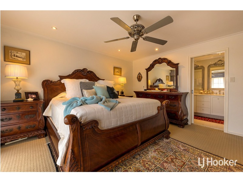 11 Timbrell Way, Leeming WA 6149