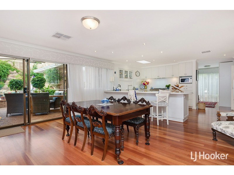 11 Timbrell Way, Leeming WA 6149