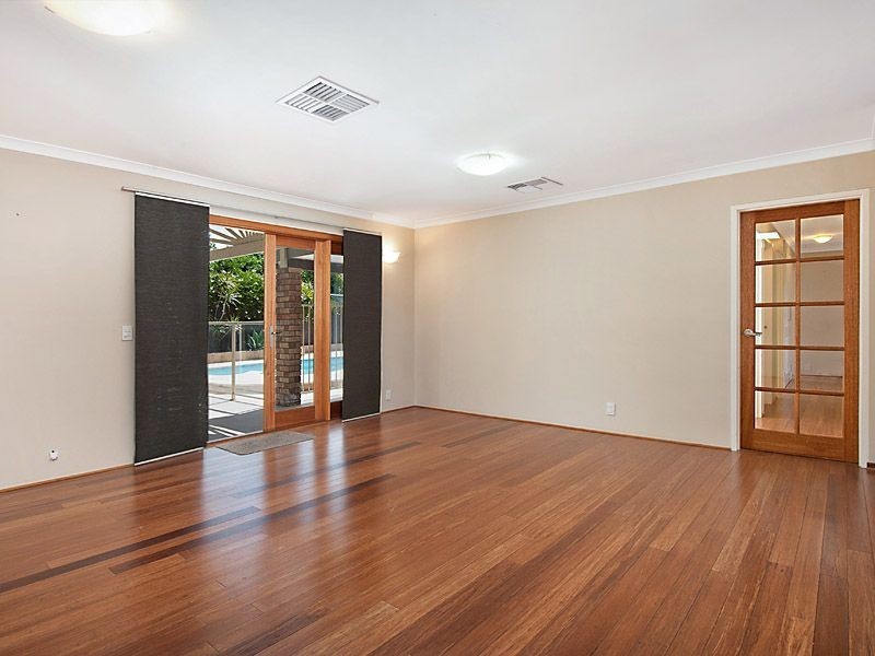 39 Gracechurch Crescent, Leeming WA 6149