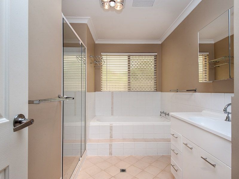 39 Gracechurch Crescent, Leeming WA 6149