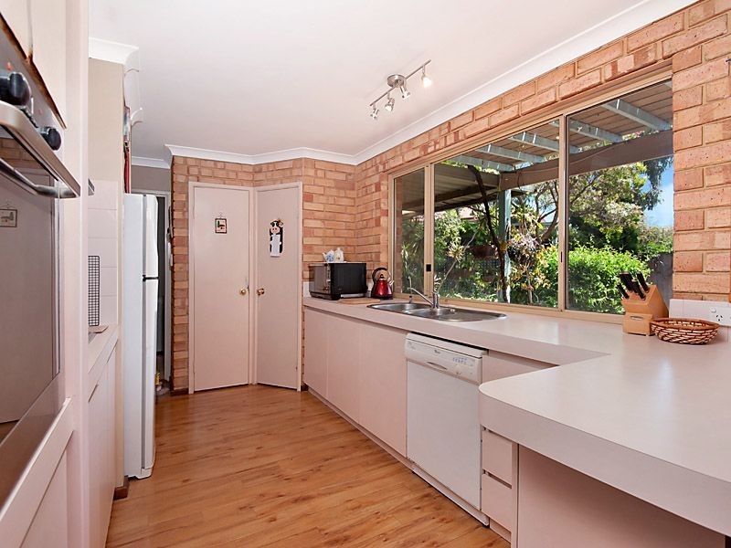 7 Rae Place, Leeming WA 6149