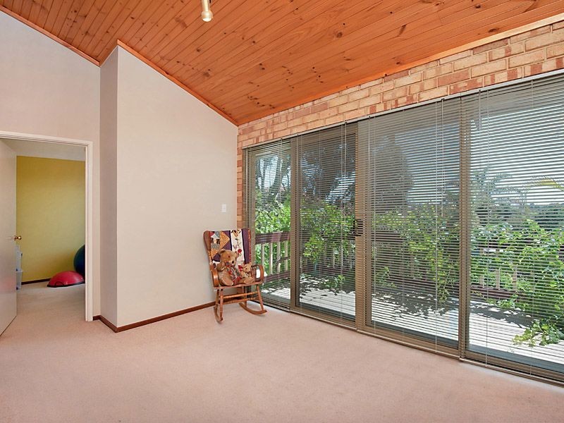 7 Rae Place, Leeming WA 6149