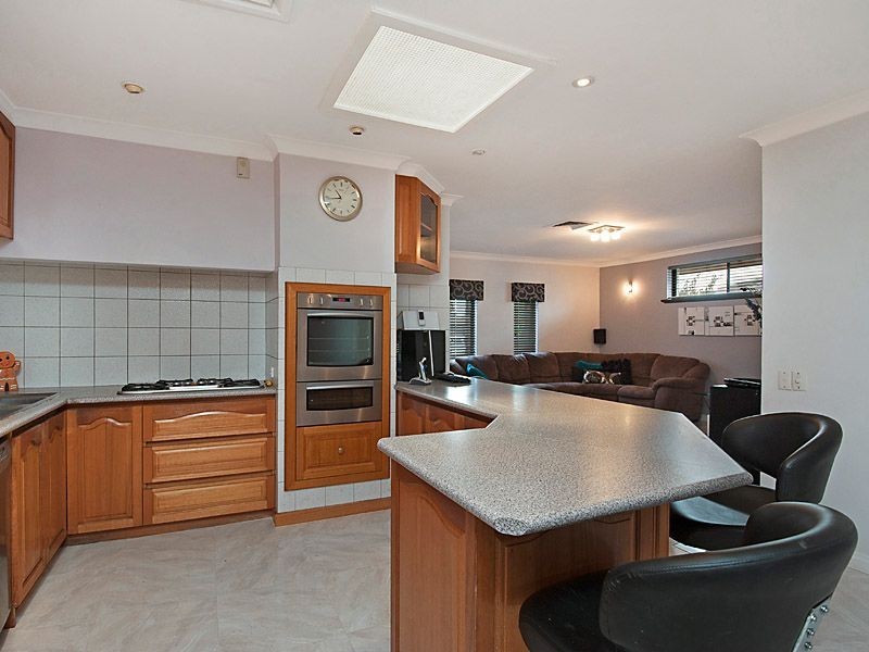 5 Silky Oak Lane, Willetton WA 6155